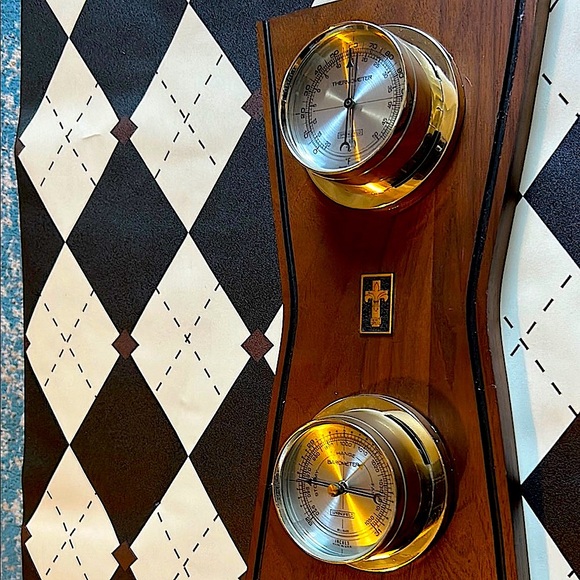 Vintage Barometer & Thermometer Wooden Plaque – Functional Elegance - Picture 6 of 12